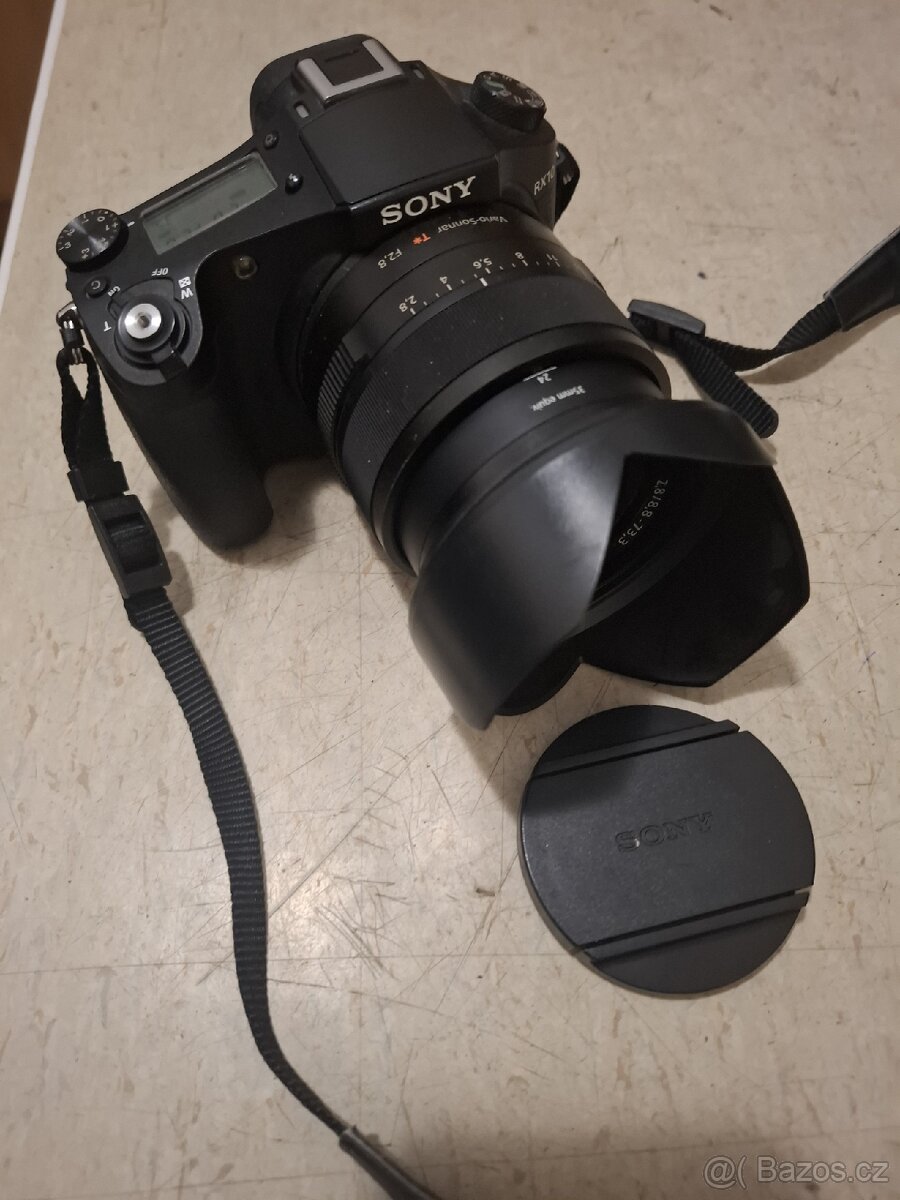 Prodám kompkt Sony - 3