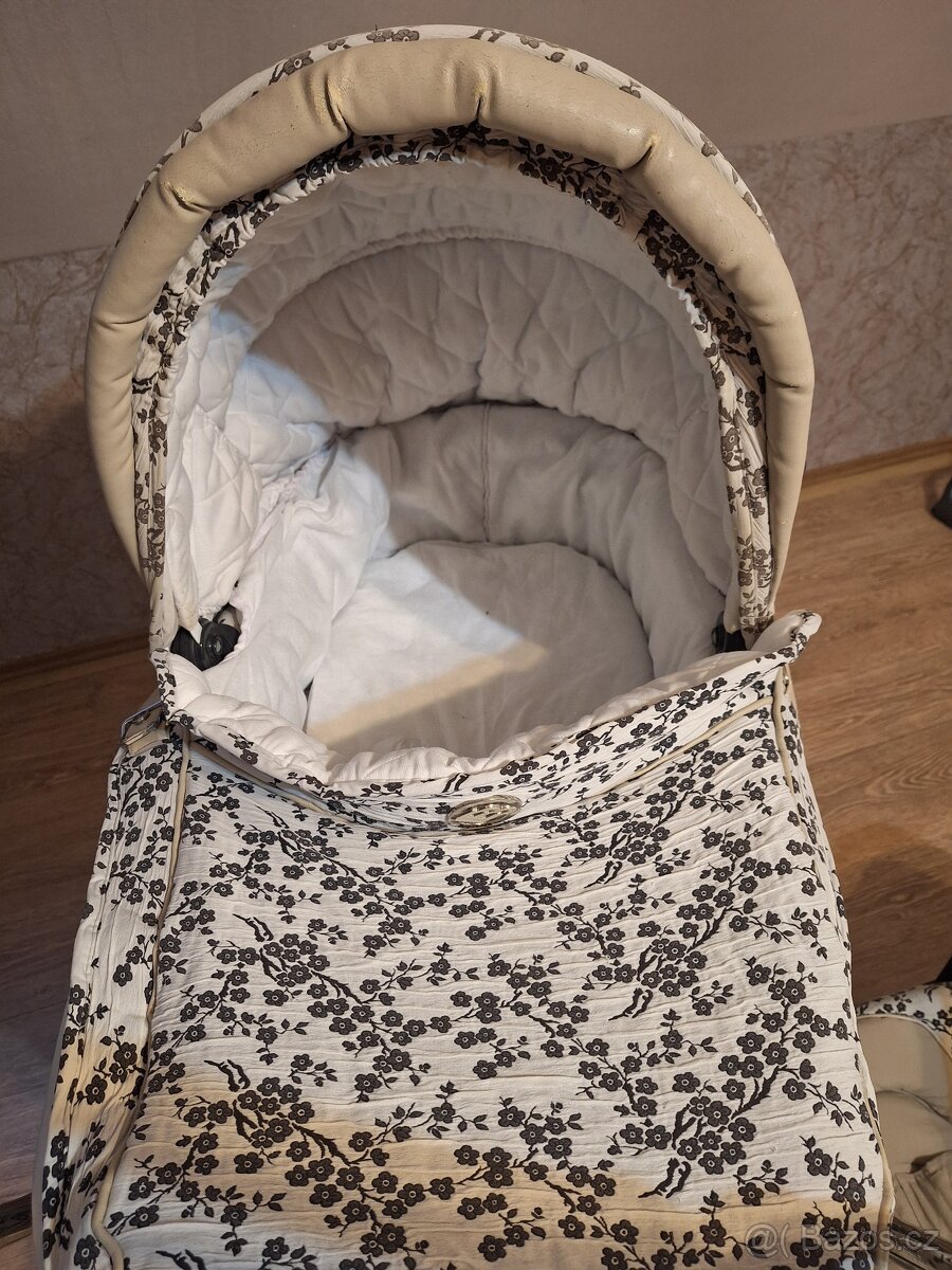 Houpací kočárek - 3