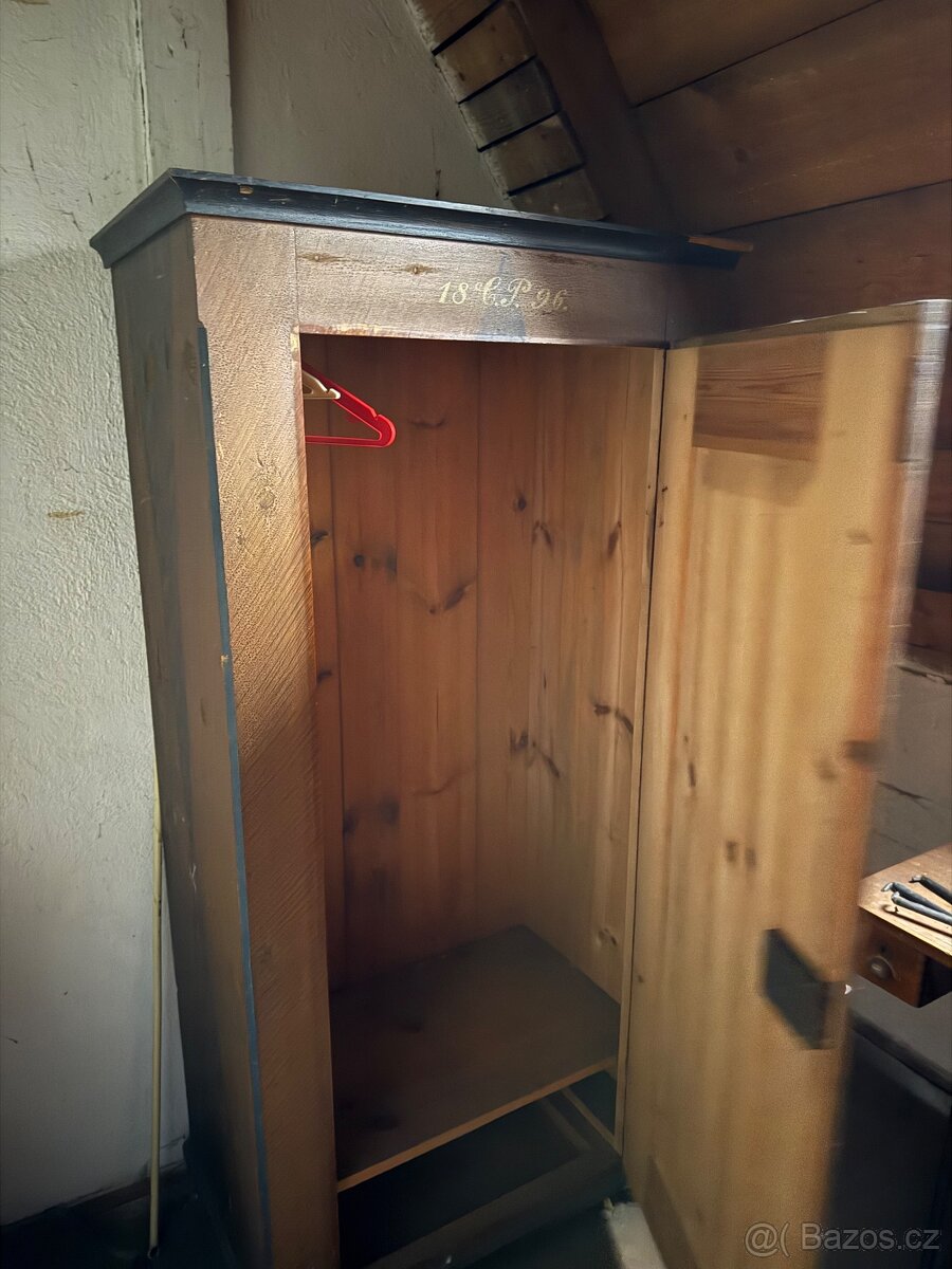 Starožitná skříň - 3