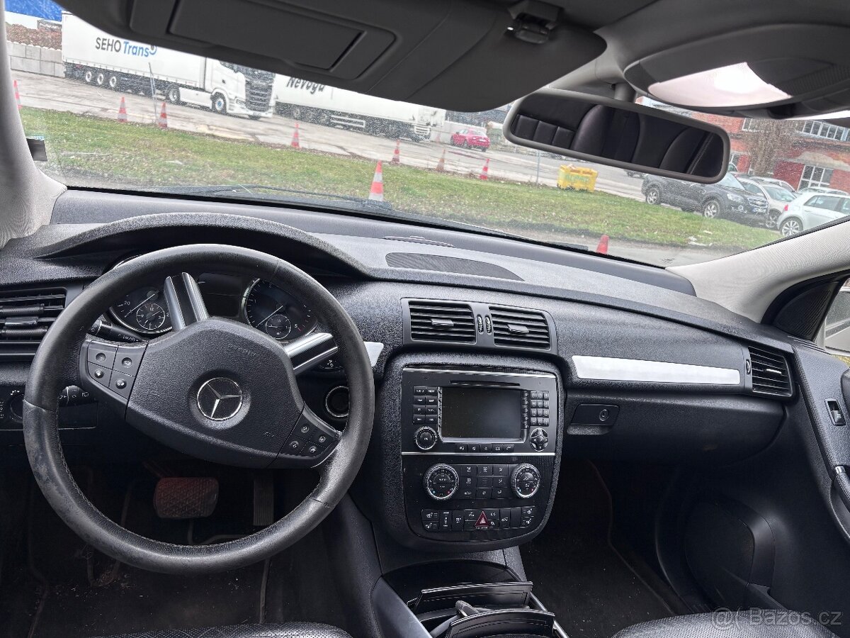 Prodám Mercedes Benz R320 - 3