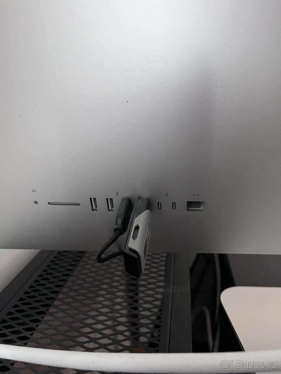 CTO Apple iMac 27" 5K | i9 | 32 GB RAM | 16 GB GPU - 3