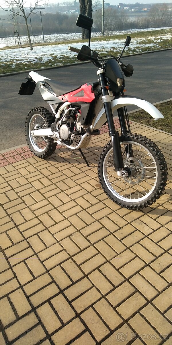 Husqvarna te250