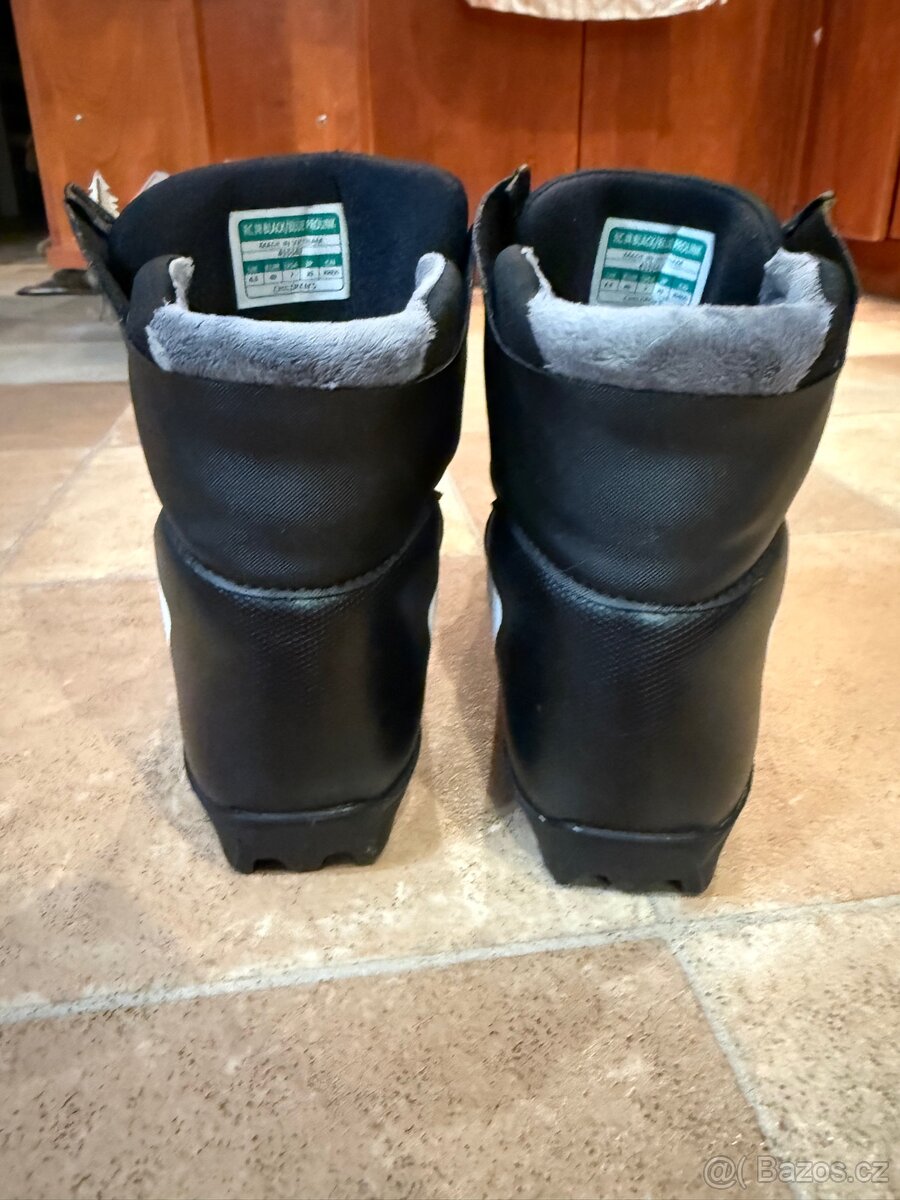 Dětské běžecké boty “SALOMON” vel.40 /6,5/ - 3