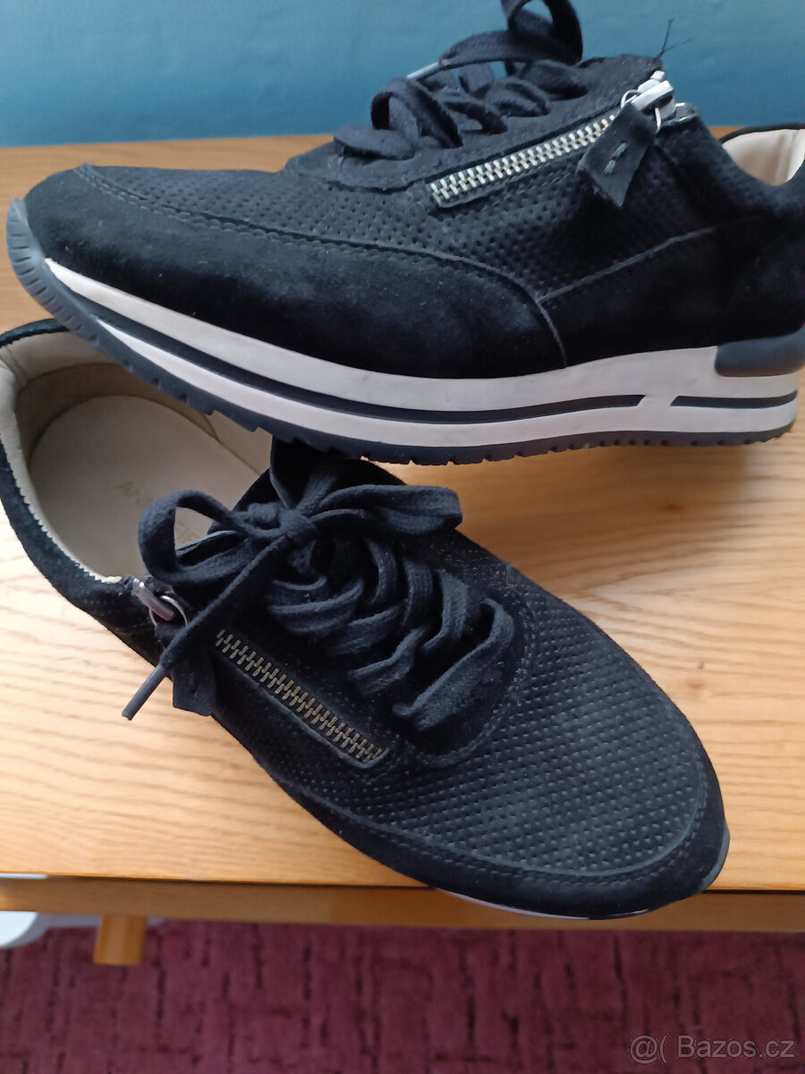 Dámské, semišové ,sportovní boty, - 3