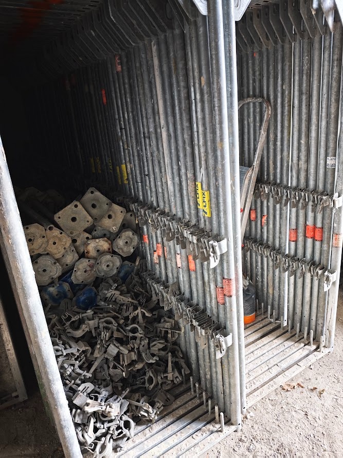 Prodám lešení Layher blitz 73, pole 2,57m (Alfix) - 3