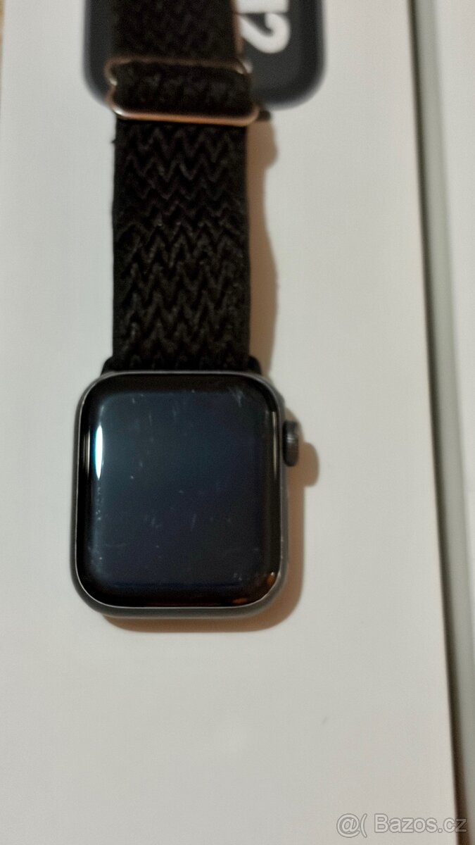 Apple Watch SE (2021) 40 mm - 3
