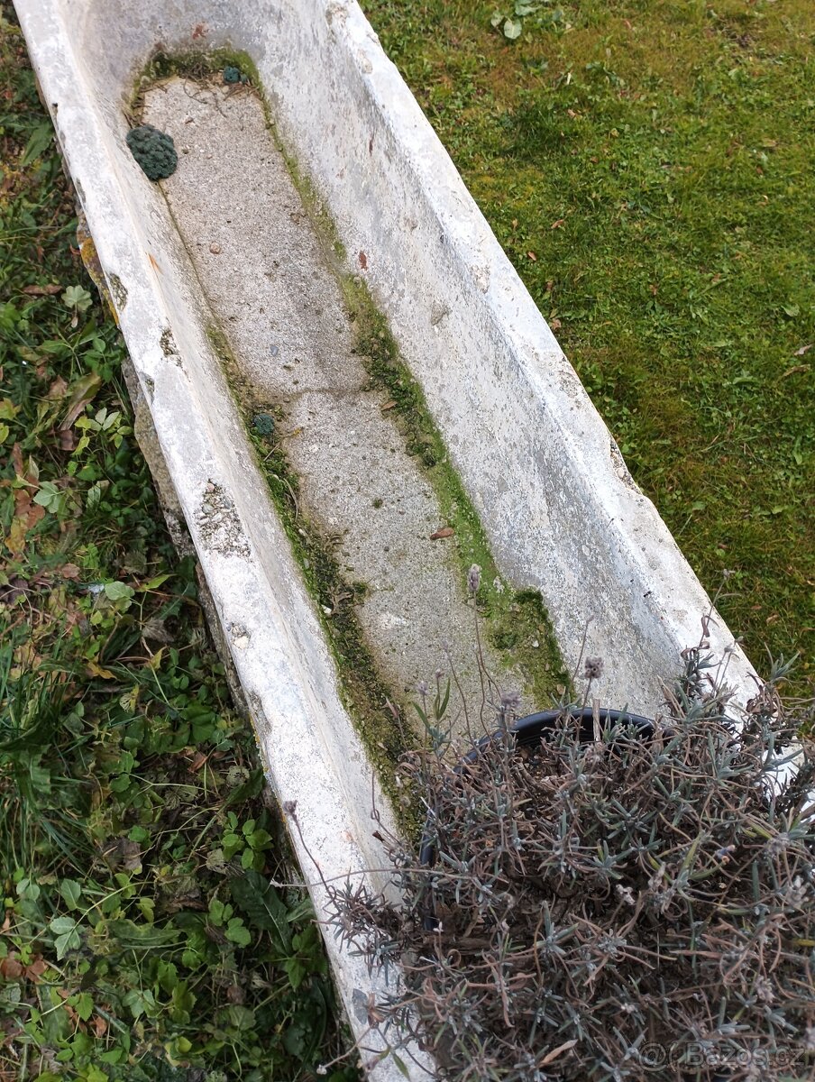 Betonové koryto, betonový květináč - 3