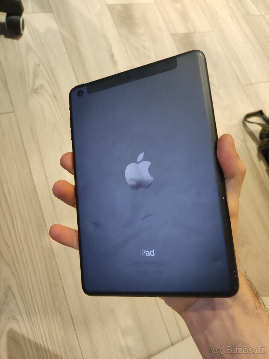 iPad 1 64gb A1455 odhlášený - 3