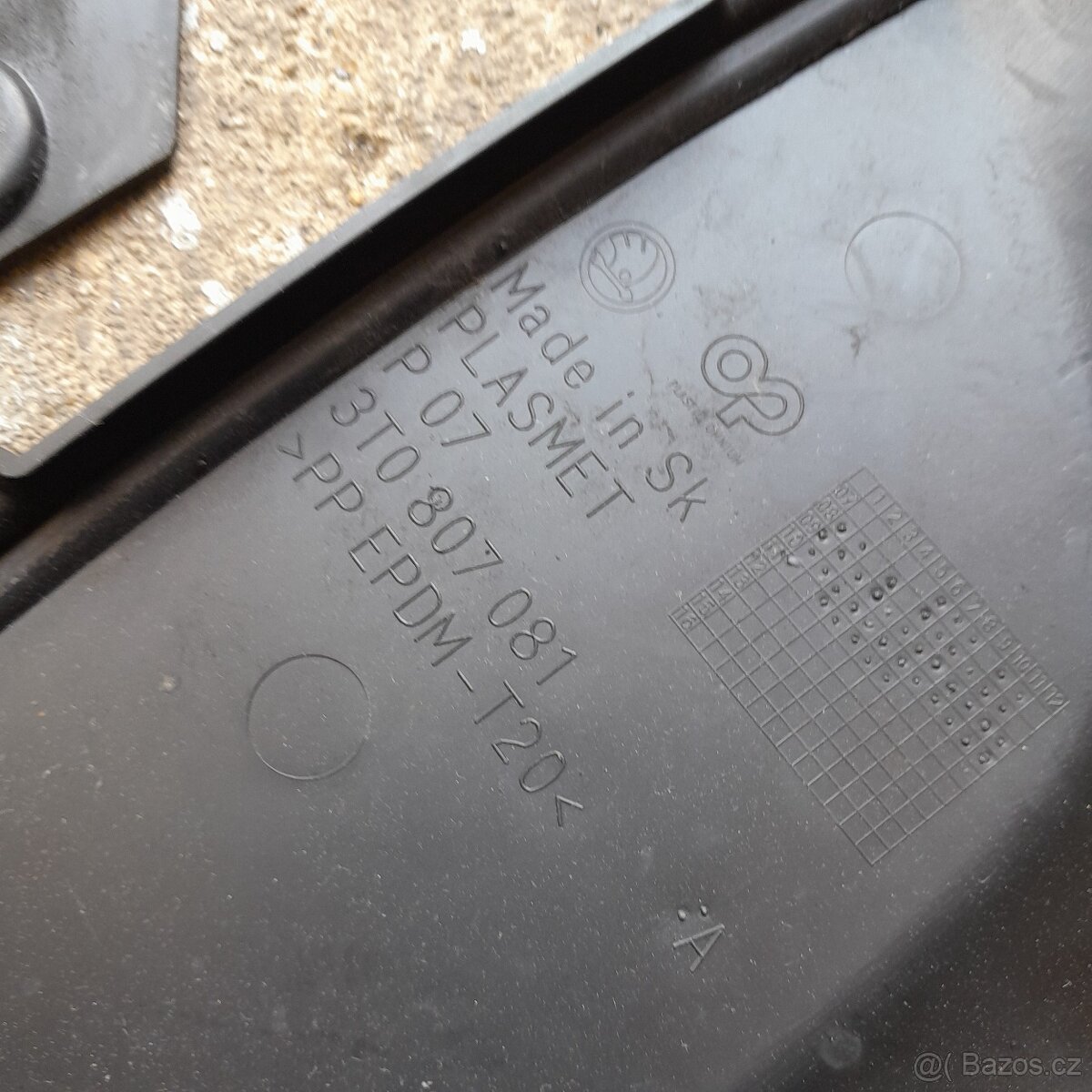 Škoda Superb II, horní kryty masky 3T0 807 081/082 - 3