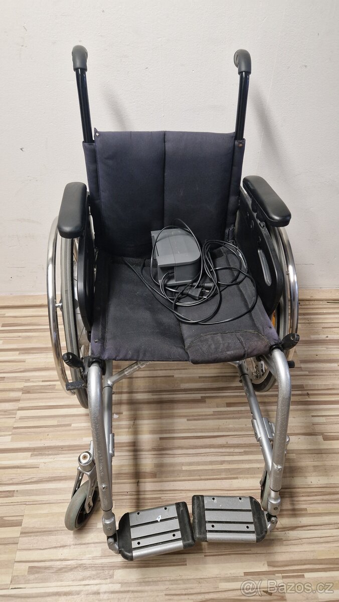 Prodám El. Invalidní Vozík E-Motion Meyra X2 - 3