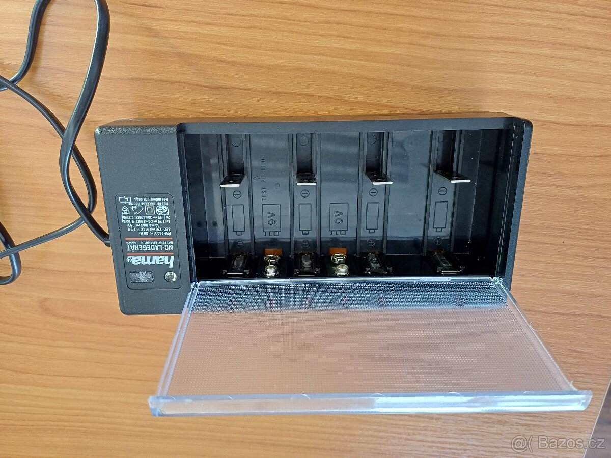 Nabijecka baterií Hama - 3