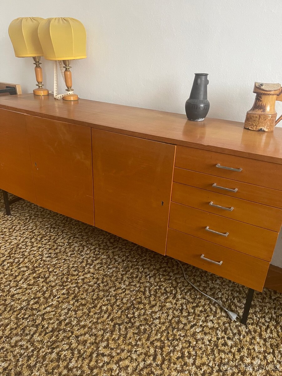 Retro nabytek k renovaci - 3