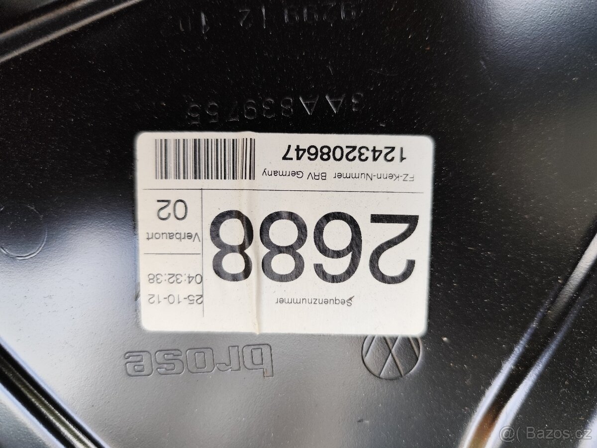 VW Passat B7 díly dveří - 3