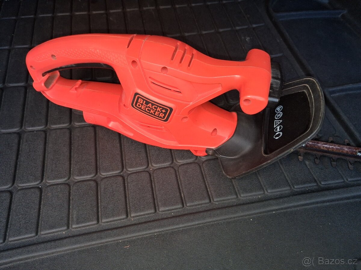 Nůžky na živý plot Black&Decker GT4245 - 3