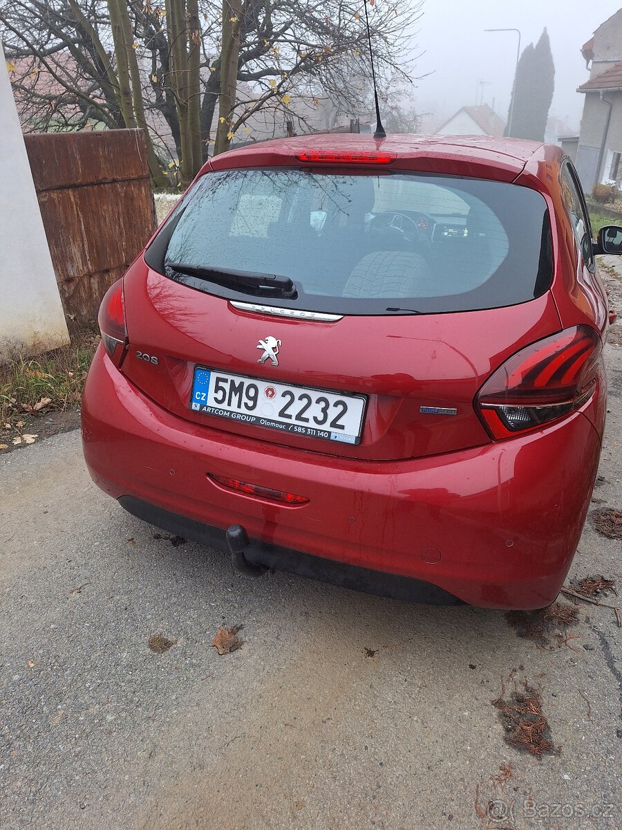 Peugeot 208 - 3