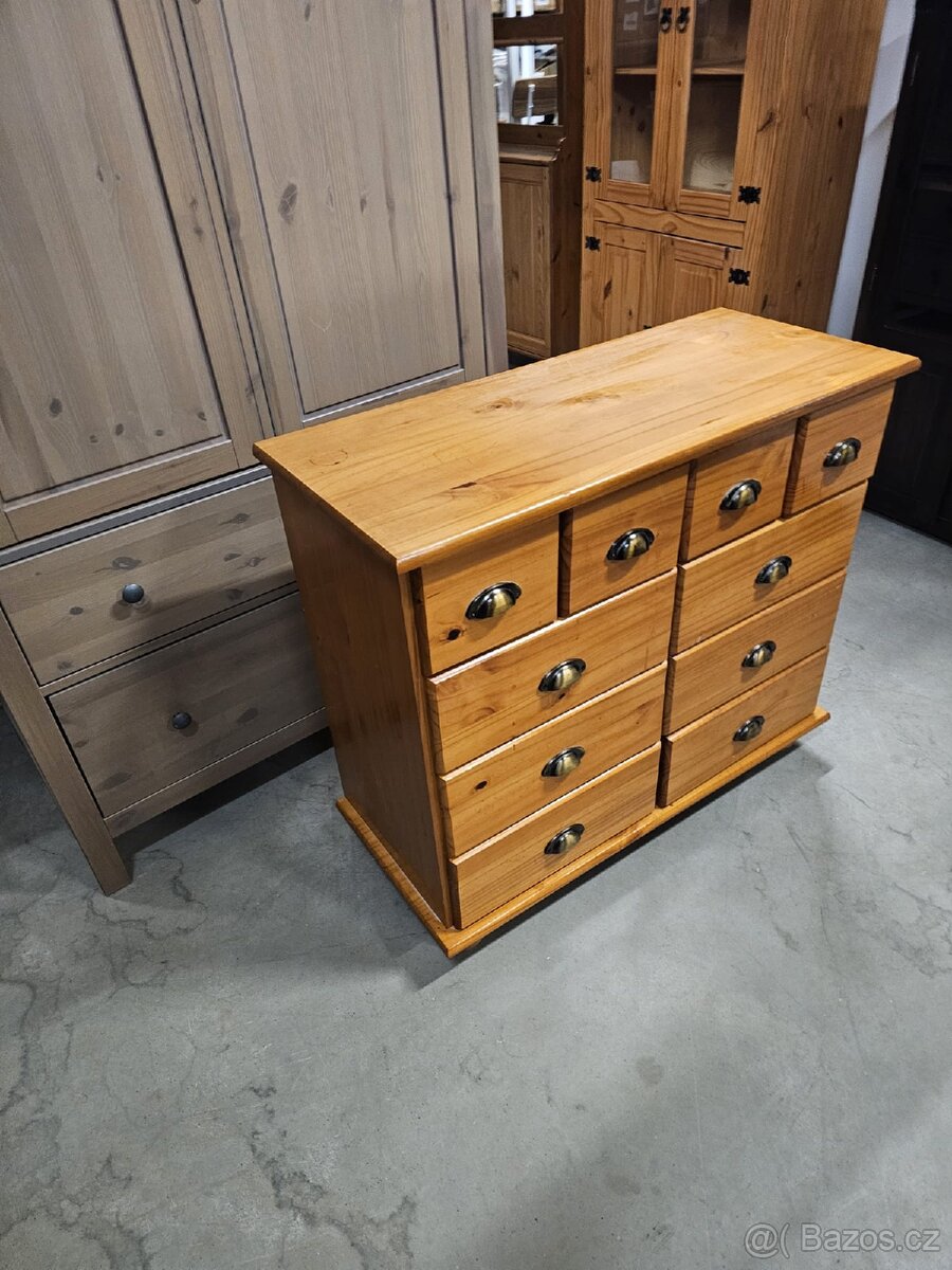 DŘEVĚNÁ KOMODA - 3