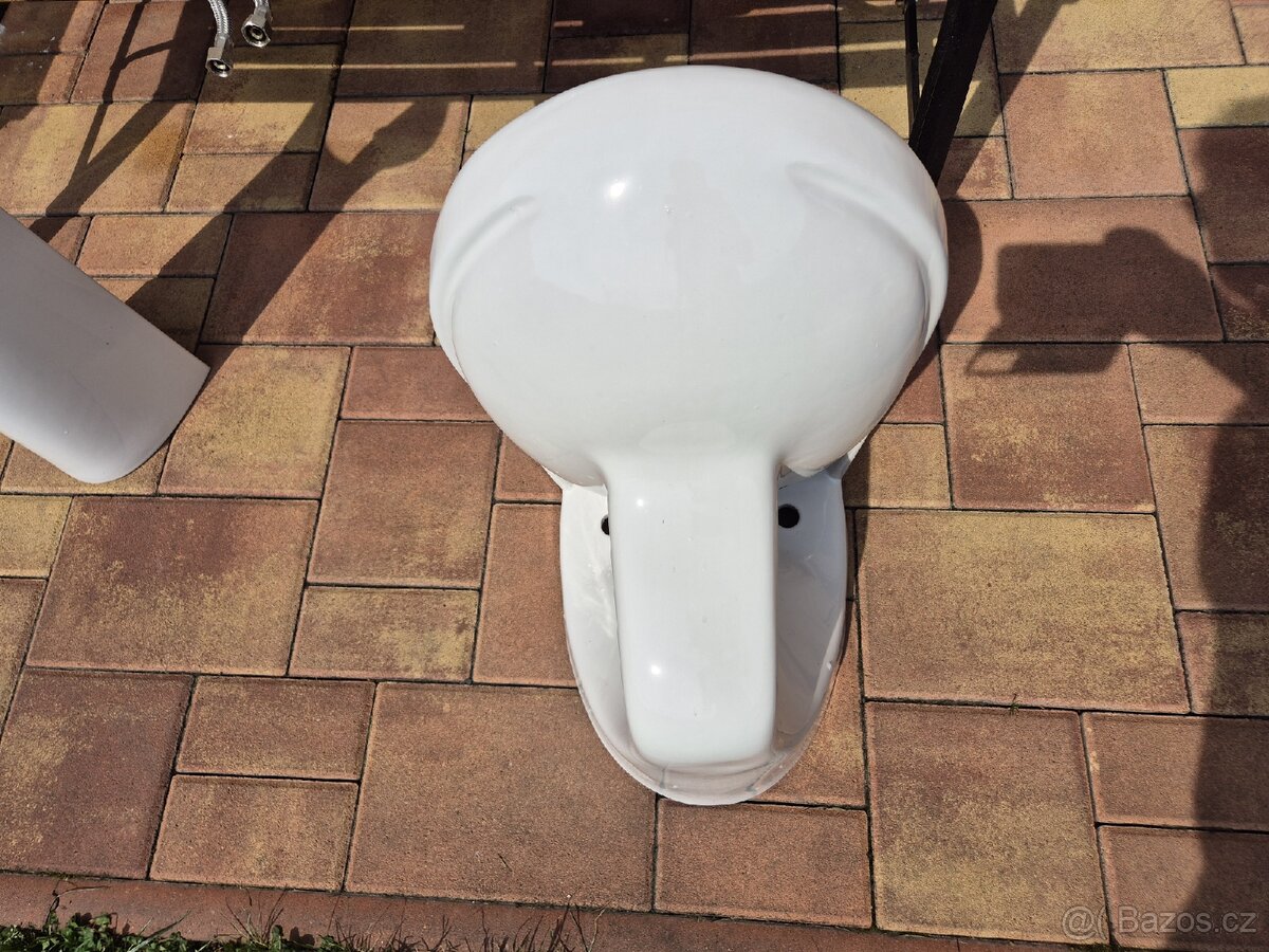 umyvadlo včetně baterie+wc mísa - 3