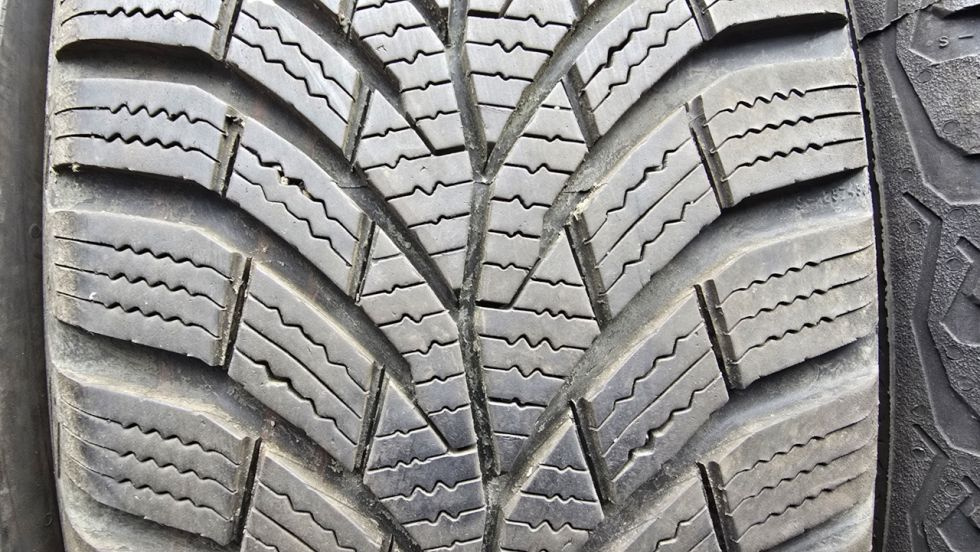 Zimní pneu Continental 195/65/15 - 3