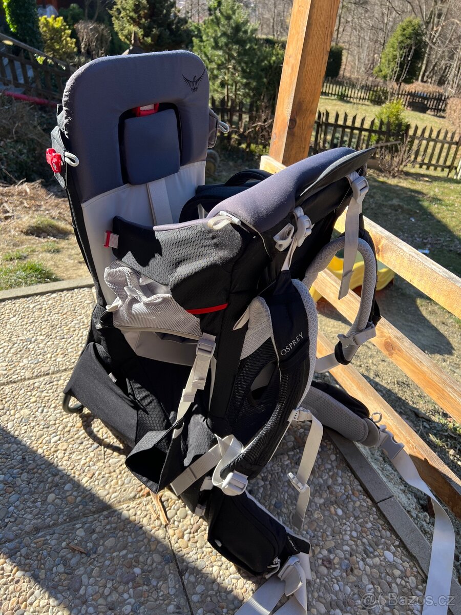 Turisticke nositko Osprey Poco Plus - starry black - 3