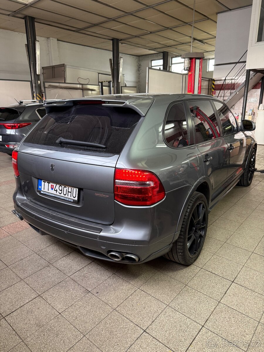 Porsche Cayenne Turbo - 3