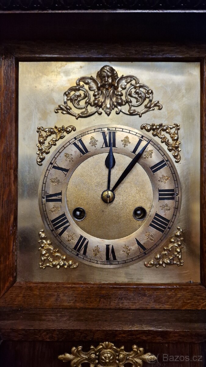 KRBOVÉ HODINY,JUNGHANS TOP STAV - 3