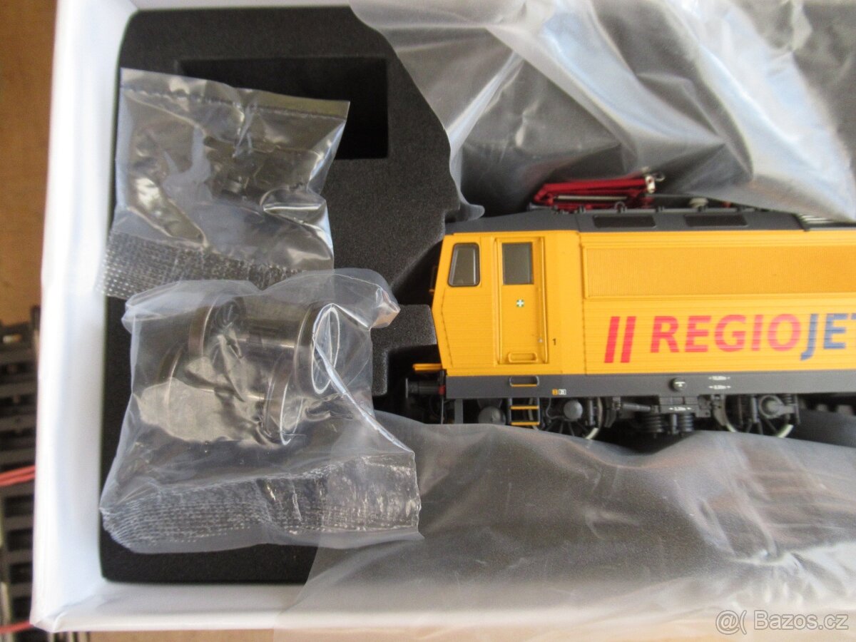 H0 - železnice vláčky , mašinky - 3