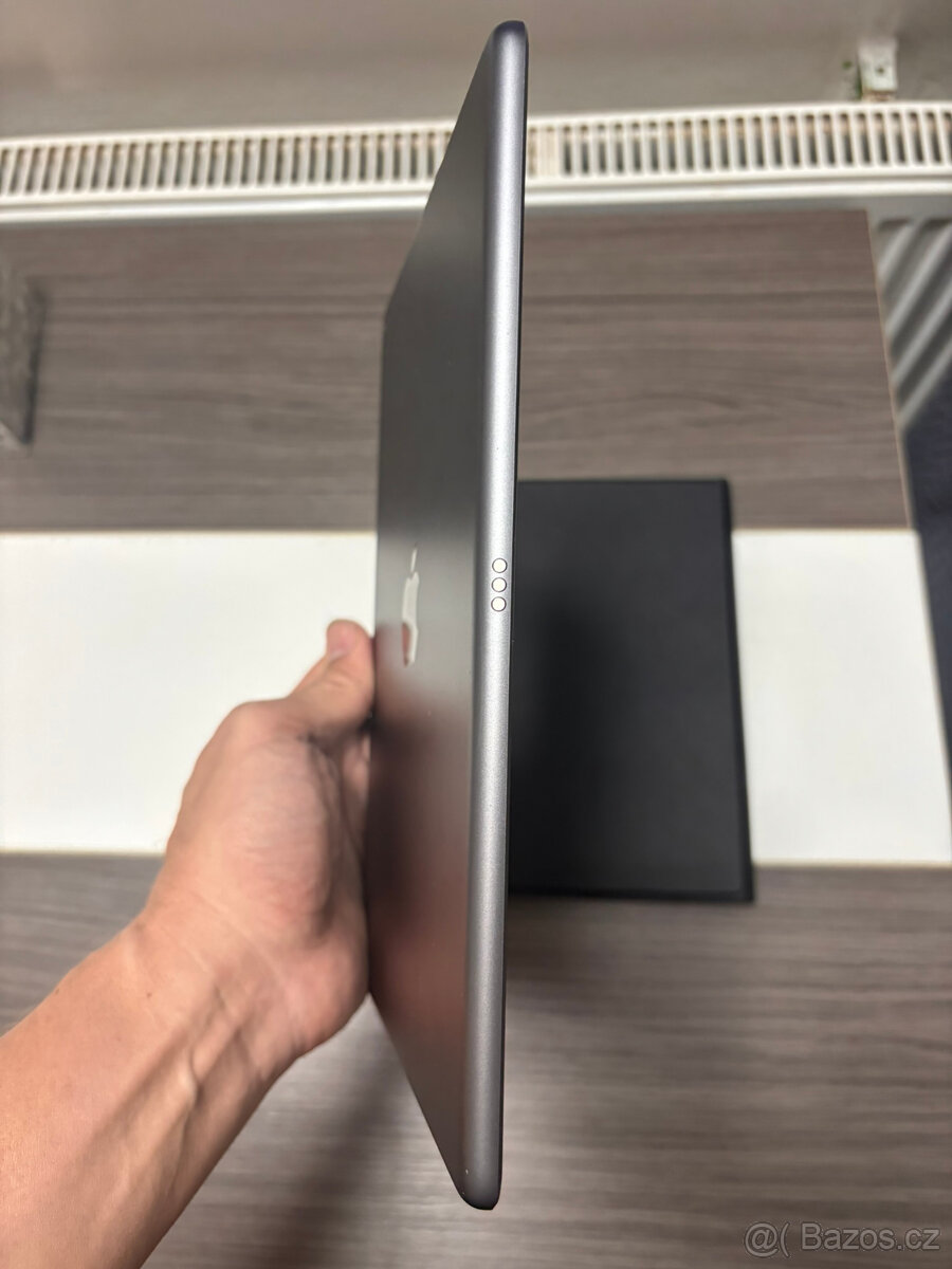 iPad 8. generace (A2270) 32 GB Wi-Fi – s klávesnicí, perem a - 3