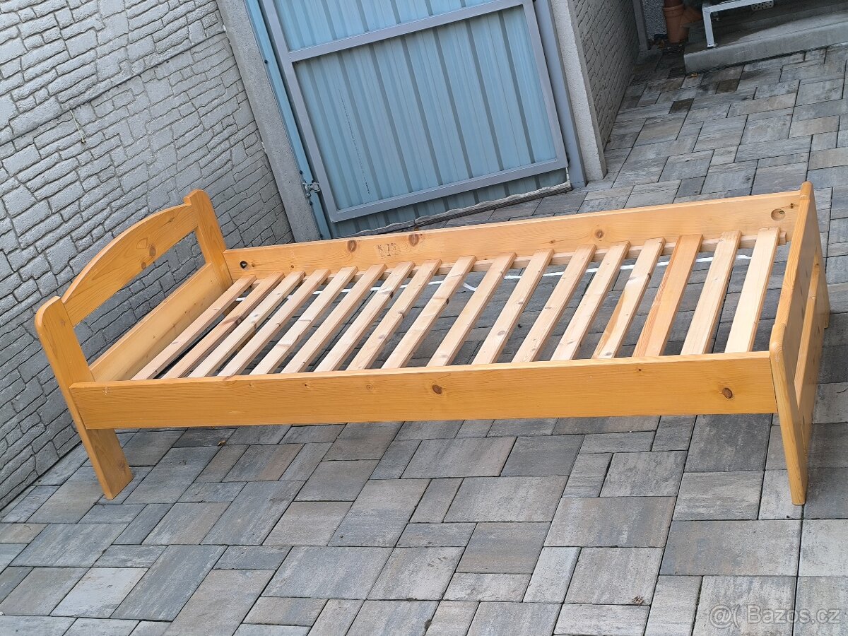 Prodám dřevěnou postel 90cm x 200cm - 3