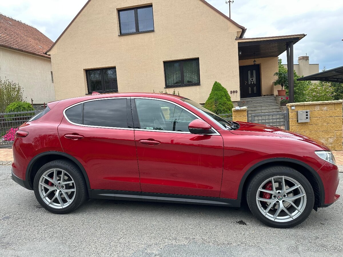 Alfa Romeo Stelvio 2.0T SUPER Q4 206kW - 3