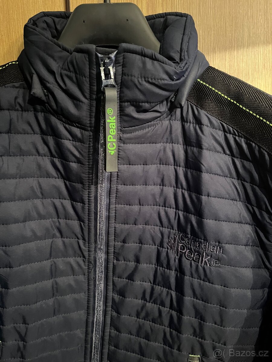 Tmavě modrá zimní/podzimní bunda - 3