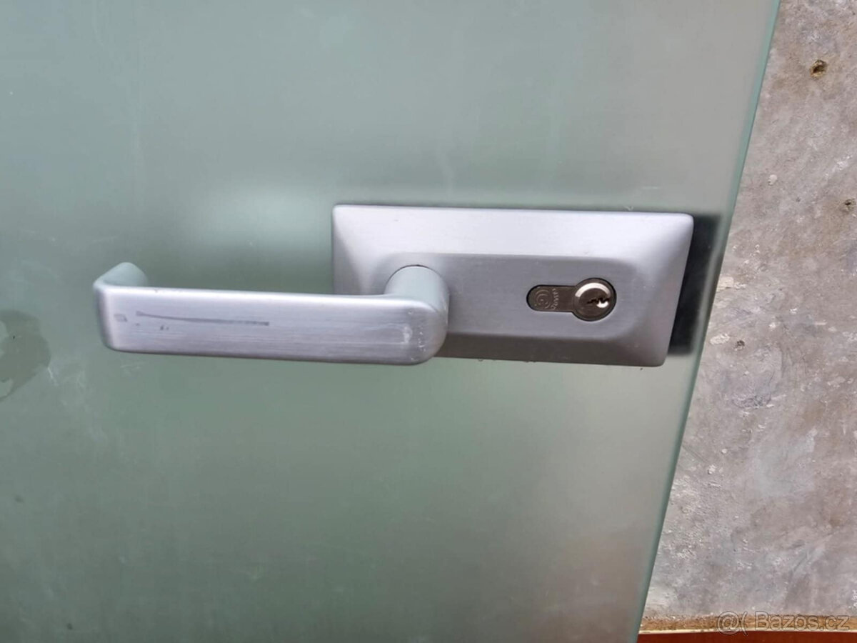 Skleněné dveře 60cm - CENA ZA OBĚ - 3