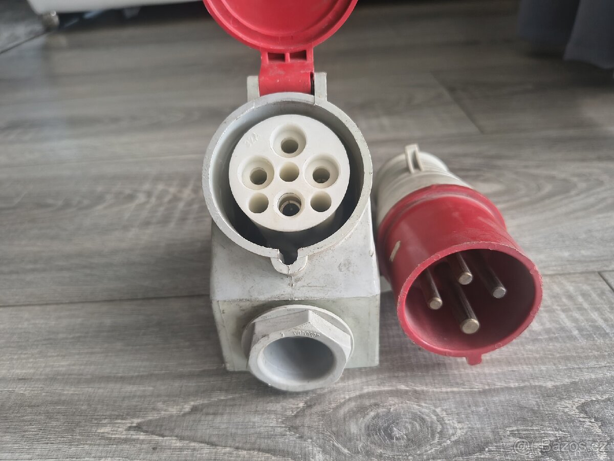 Jističe + zásuvky 380V - 3