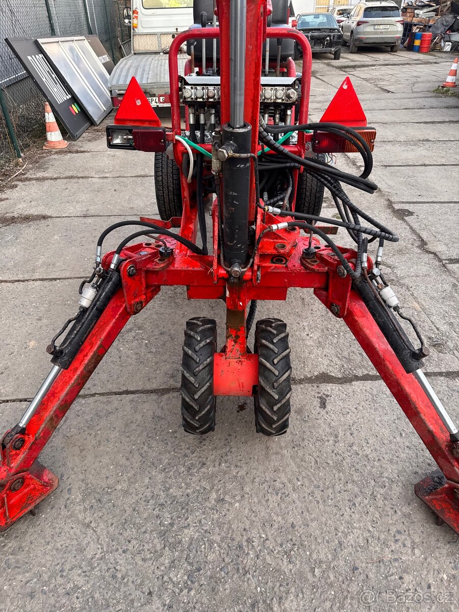 Minibagr Ryan R600 - 3