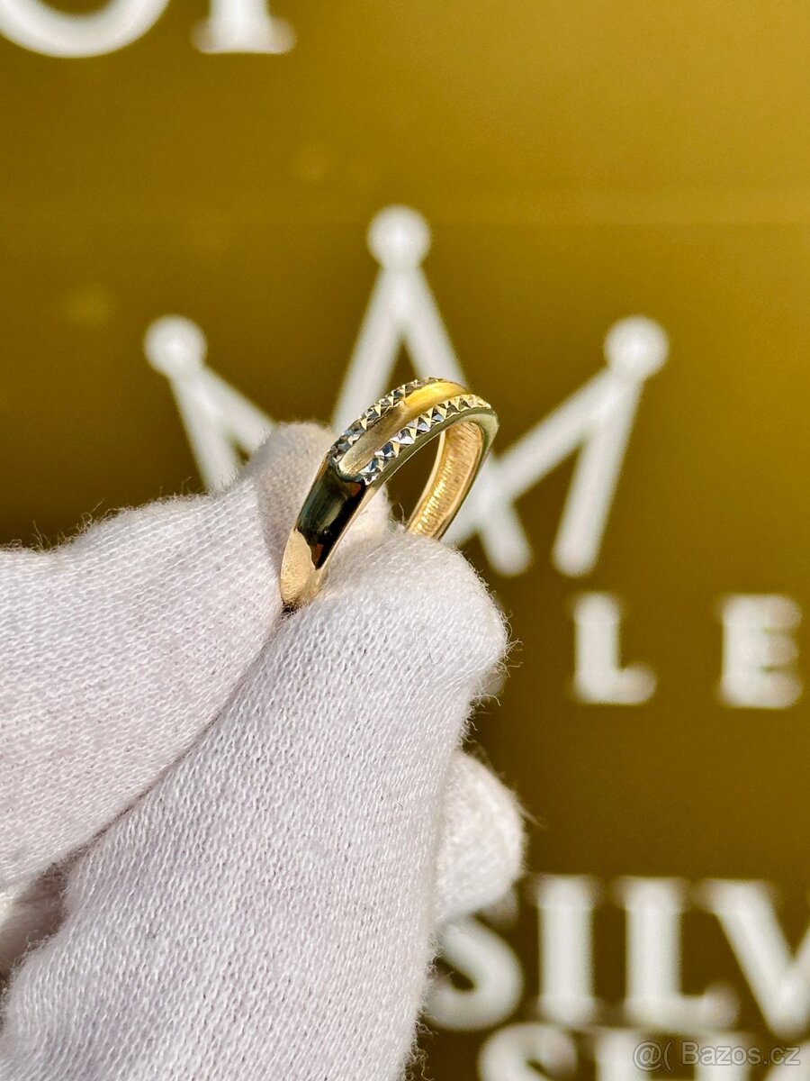 Zlatý prsten 2,28g - 3