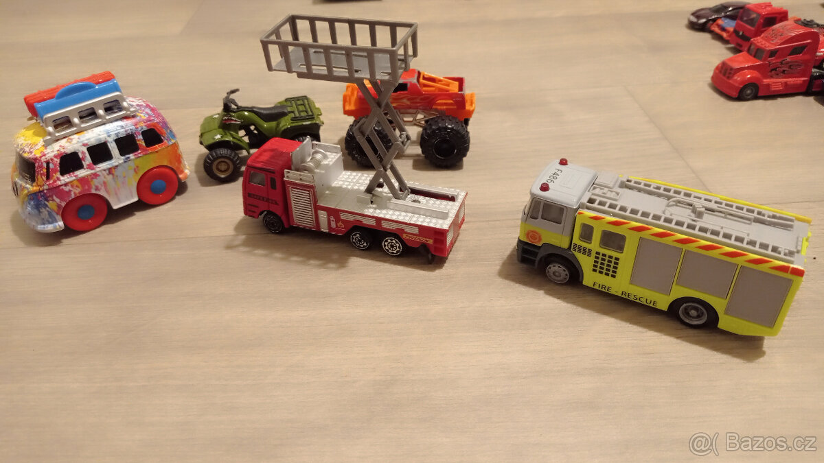 Autíčka sada 8 ks (sada č.1) - 3