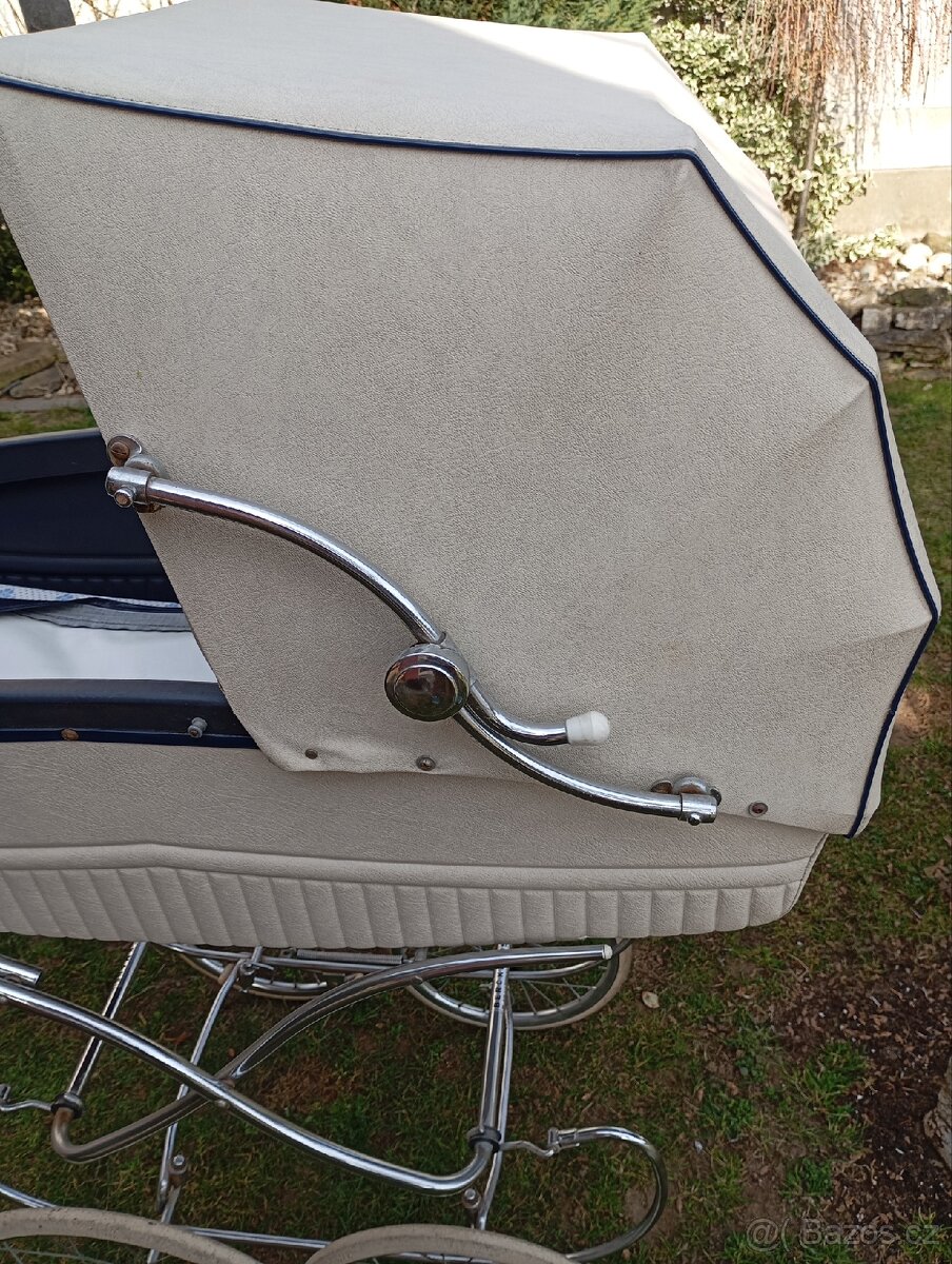 Retro kočárek na dítě - 3