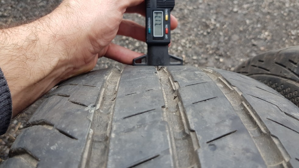 Letní pneu 215/70/15c Continental - 3