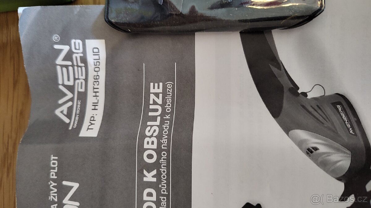 Nůžky na trávu AKU - 3