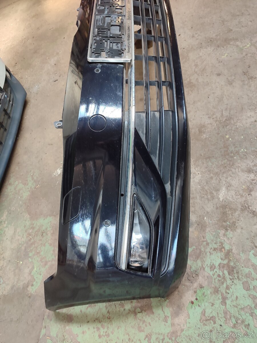 VW Golf VII 7 facelift přední nárazník barva černá v Hradec - 3