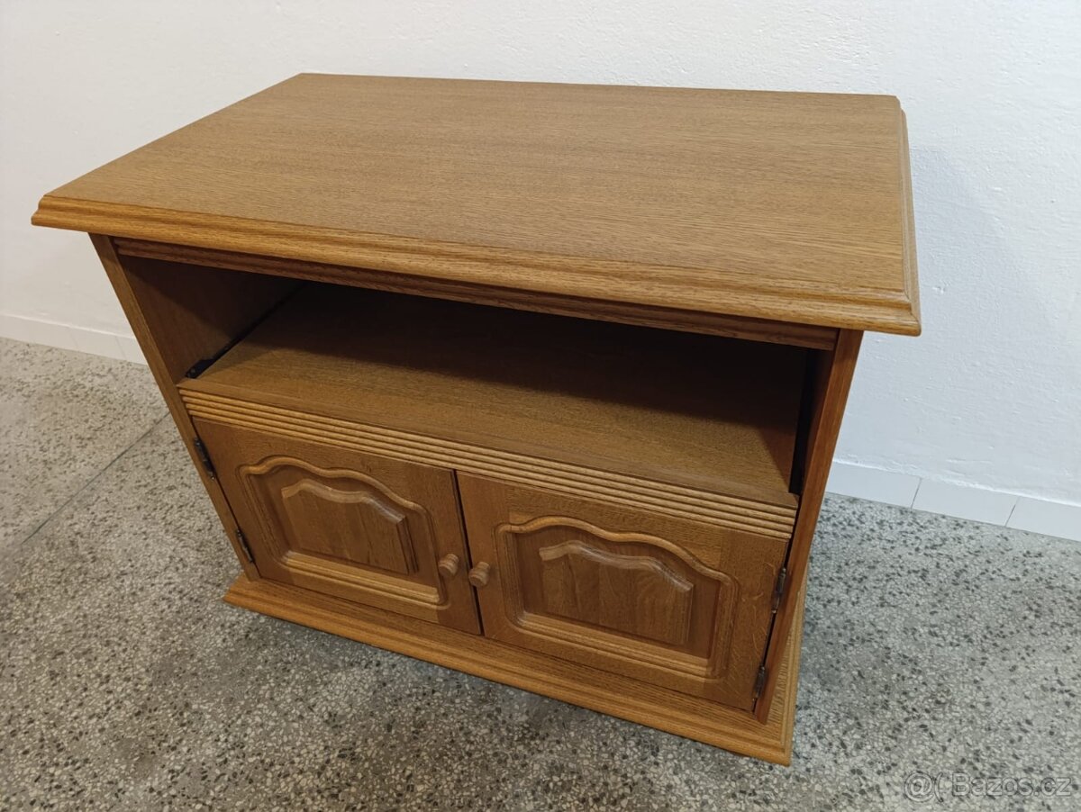 Rustikální komoda z masívu, Nábytek s 6 - 3