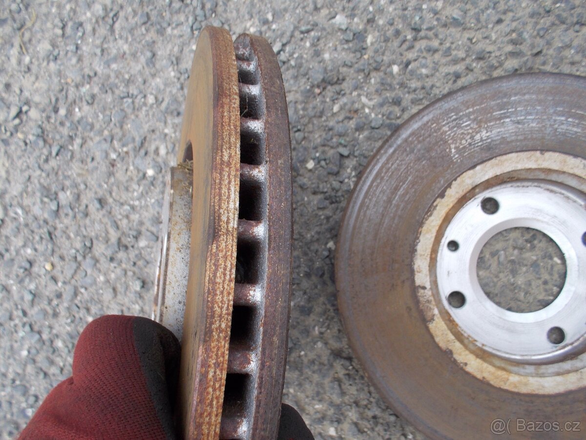 Brzdové kotouče a destičky Peugeot 307, Citroën C4 - 3