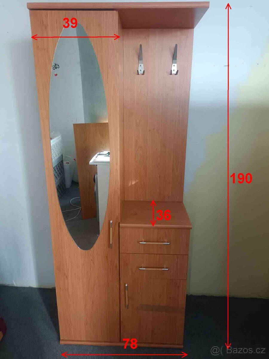 Předsíňová skříň_skříň do vstupní haly - 3