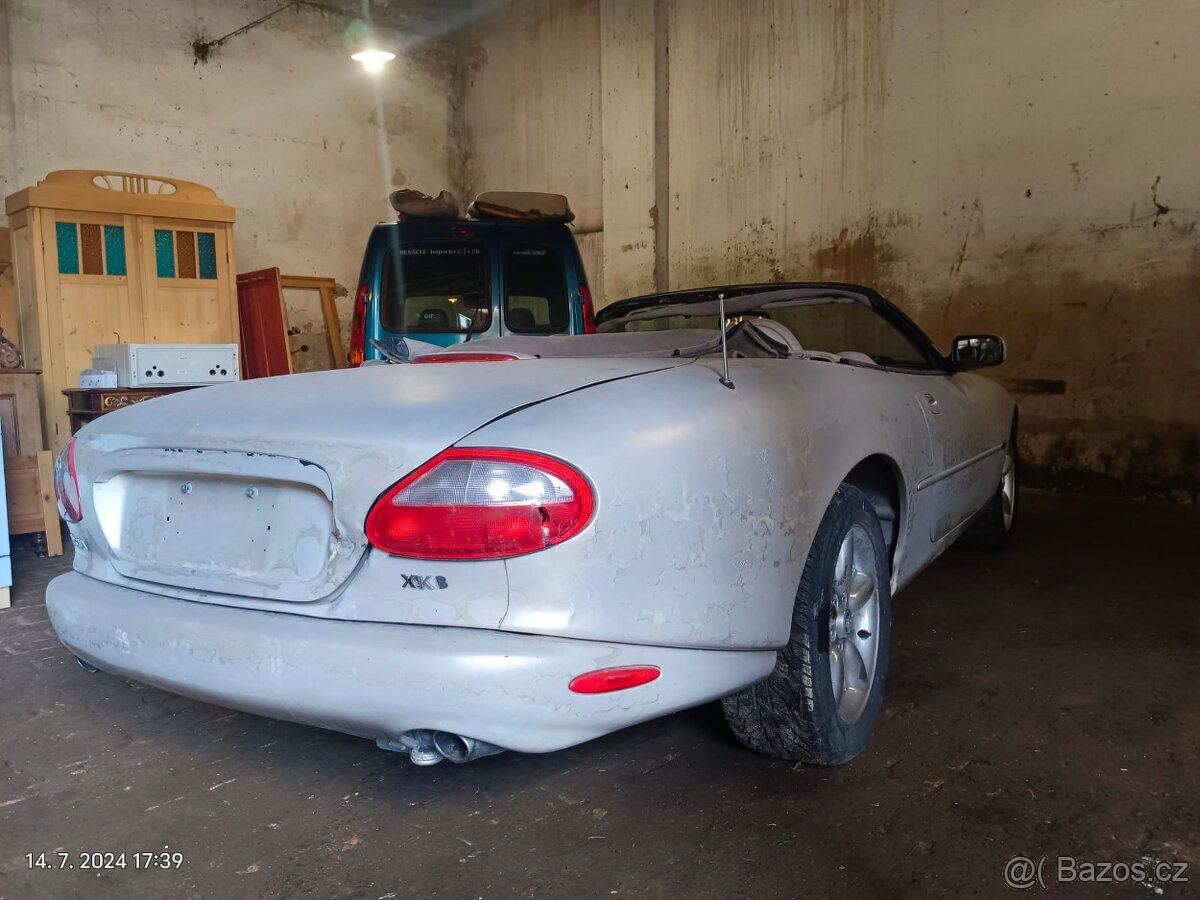 Jaguar XK8,dovoz US,procleno, rok 2000 - 3