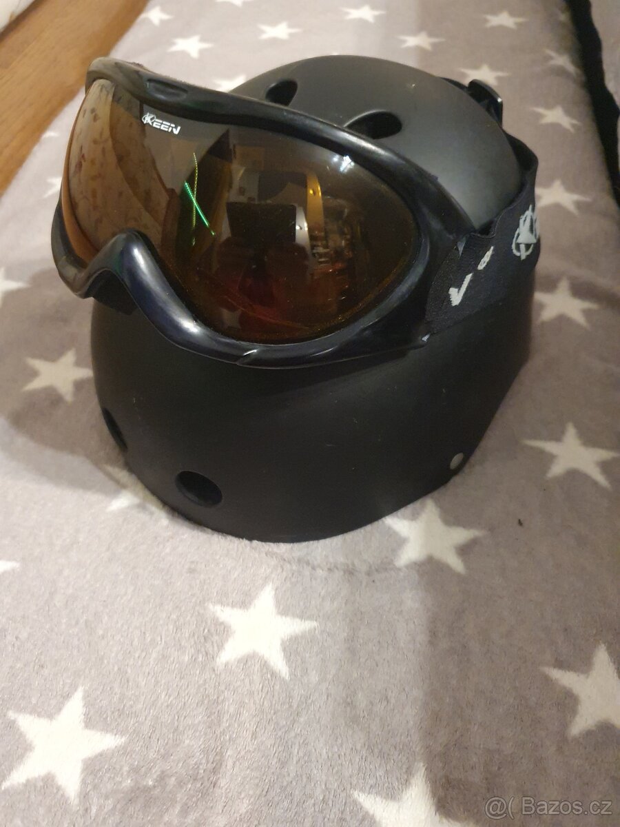 Helma a lyžařské brýle - 3