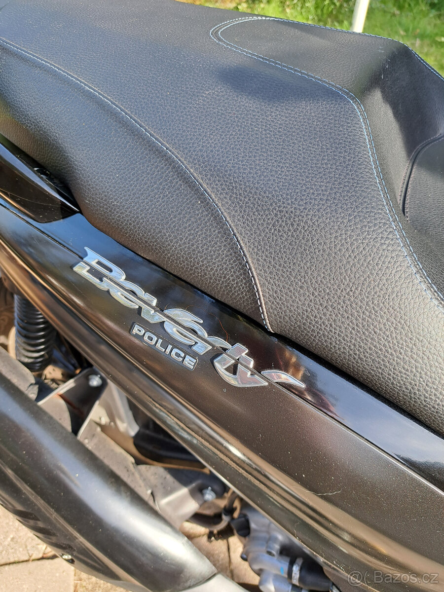 Piaggo Beverly 300 Police - 3