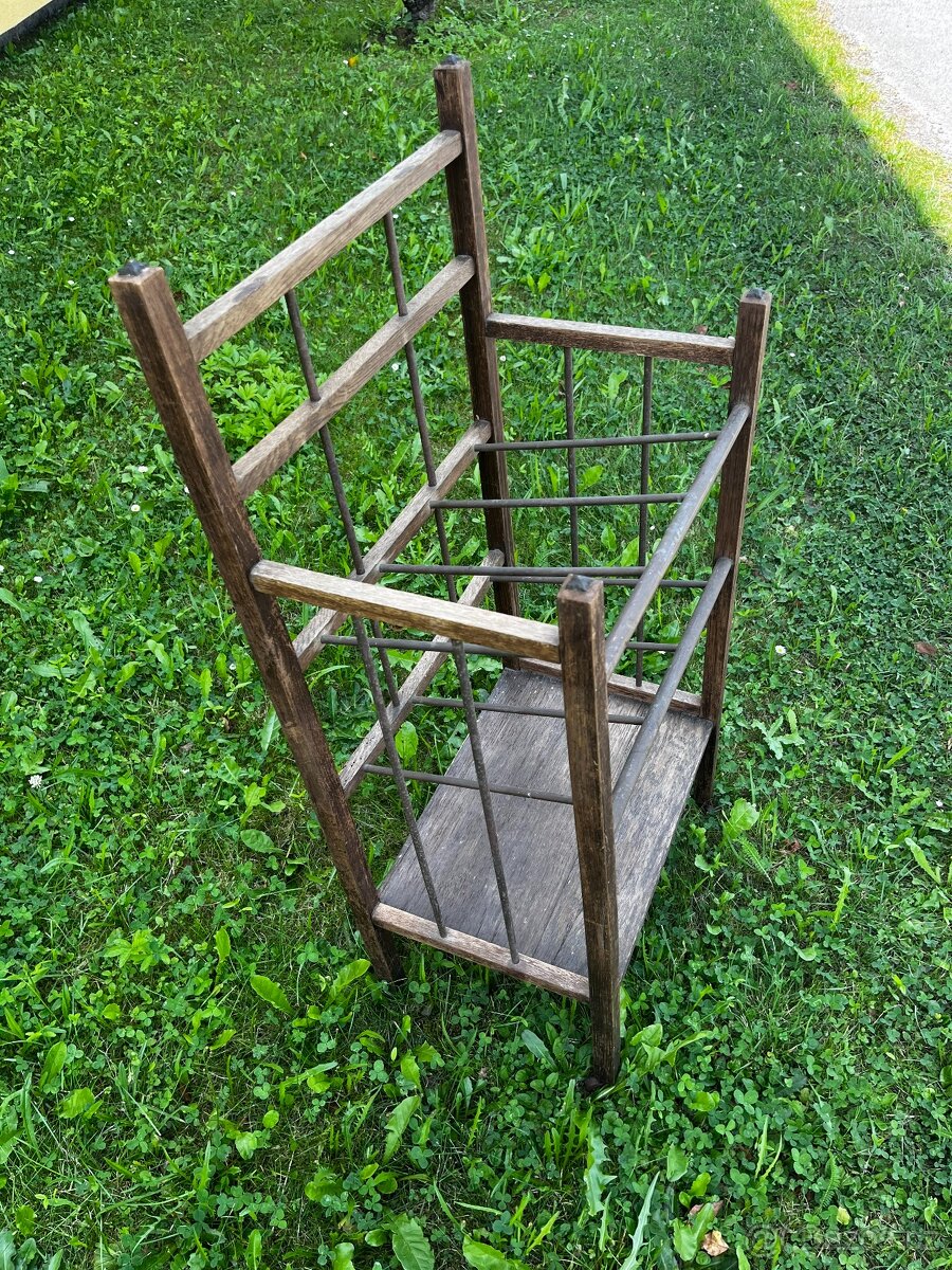 prodám starožitný stolek - držák not - 3