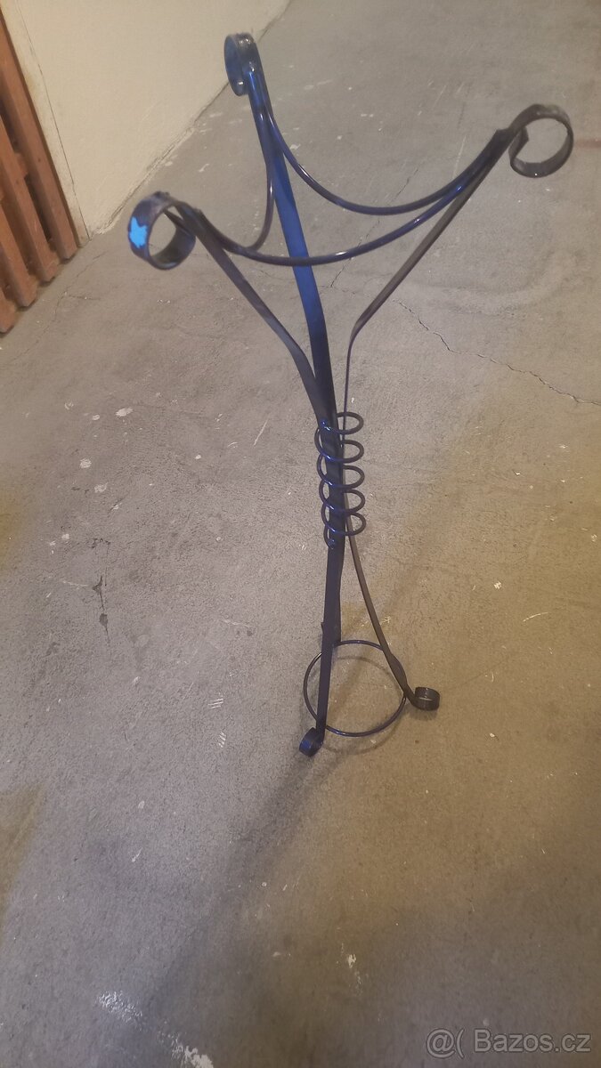 Stojany na kytky - 3