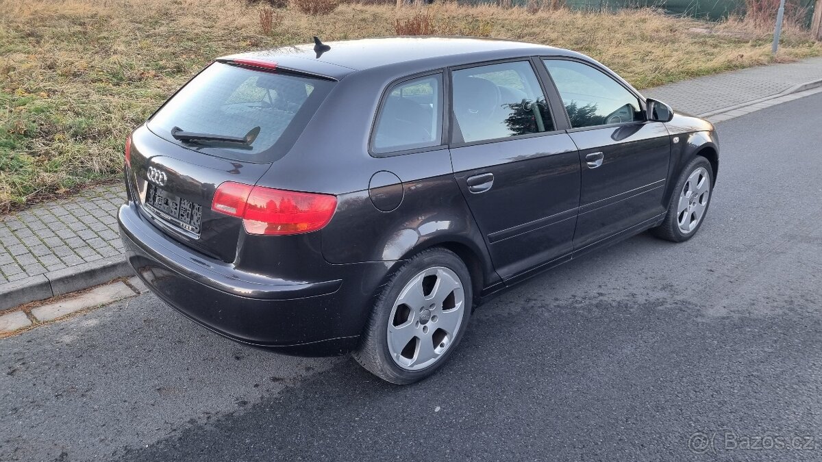 AUDI A3 SPORTBACK 1.6 BENZÍN - 3