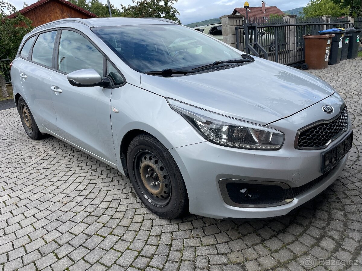 KIa Ceed 1,6 GRDi 100kW - 3