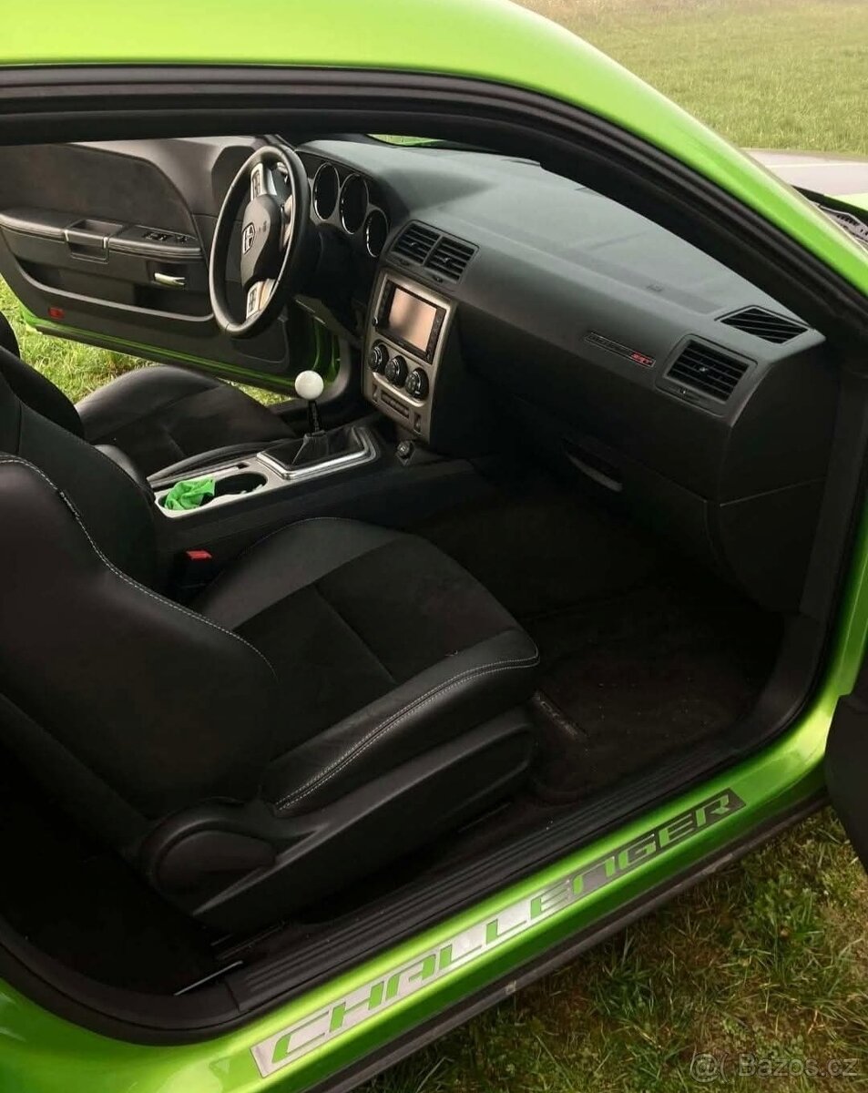 Dodge Challenger SRT8 52000km - 3